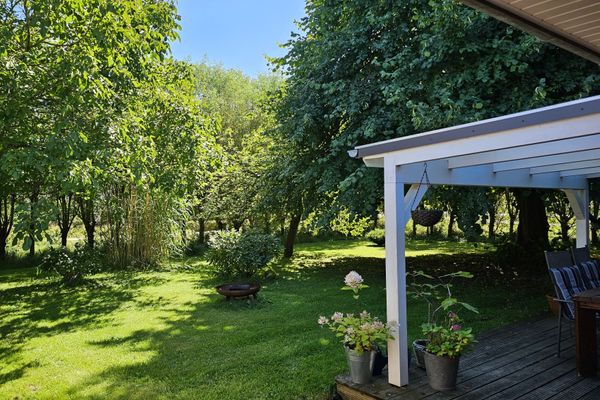  An der Bootfahrt Tönning - Garten