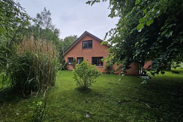  An der Bootfahrt Tönning - Aussenansicht