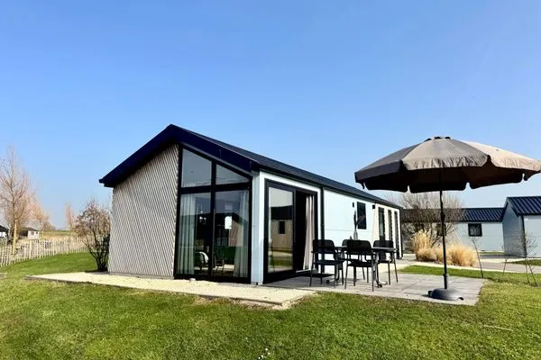  EuroParcs De IJssel Eilanden Chalet Reevemeer mit Steg IJE511