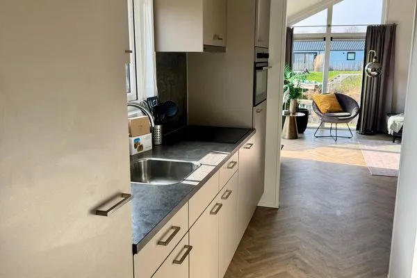  EuroParcs De IJssel Eilanden Chalet Reevemeer mit Steg IJE511