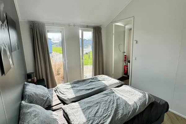  EuroParcs De IJssel Eilanden Chalet Reevemeer mit Steg IJE511