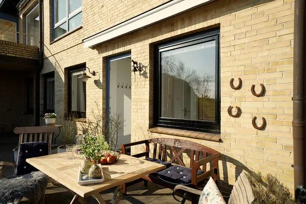 Fassade / Eingang  Ferienwohnung „Kleine Bucht" Eckernförde – ruhig gelegen, strandnah, für zwei