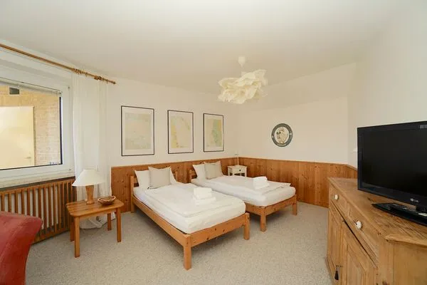 Schlafzimmer  Ferienwohnung „Kleine Bucht" Eckernförde – ruhig gelegen, strandnah, für zwei