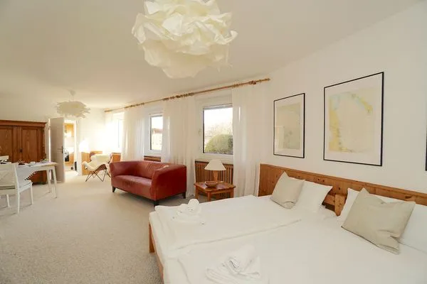 Schlafzimmer  Ferienwohnung „Kleine Bucht" Eckernförde – ruhig gelegen, strandnah, für zwei