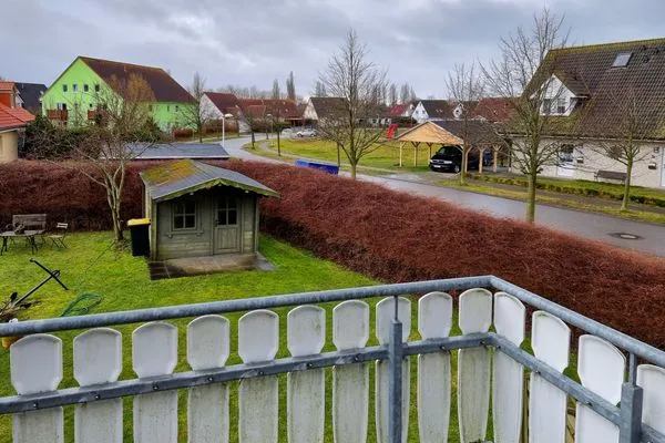 Gartenblick  Ferienwohnung Johanna - am Wieker Bodden gelegen