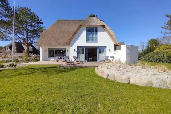 Retreat Reetdach-Villa Retreat SPO Dorf - Hauptansicht