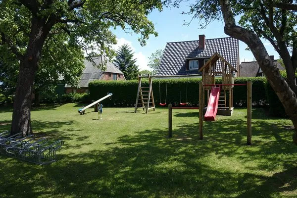 Spielanlage  Herrenhof - Ferienwohnung 8 im EG