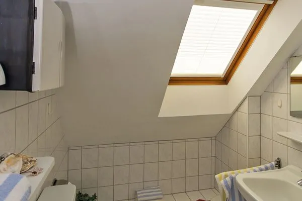 Badezimmer Zedeliusstraße 14 Ausguck Whg. 11