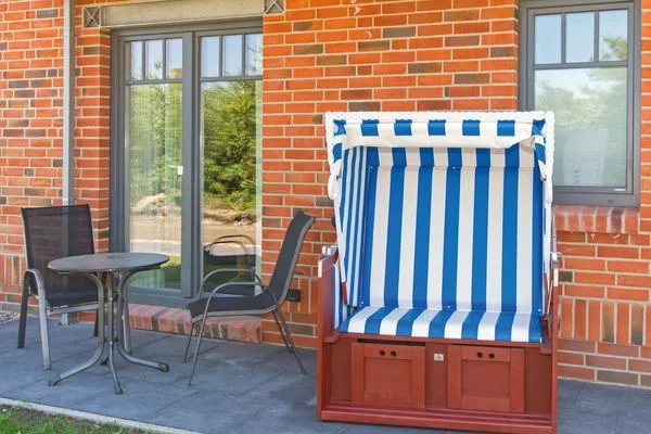 Terrasse mit Strandkorb Bootshaus Bootshaus IV Whg. 01 Bootsmann