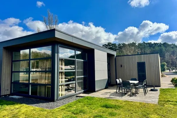  EuroParcs Maasduinen Chalet Seeblick mit Airco, Hunde willkommen
