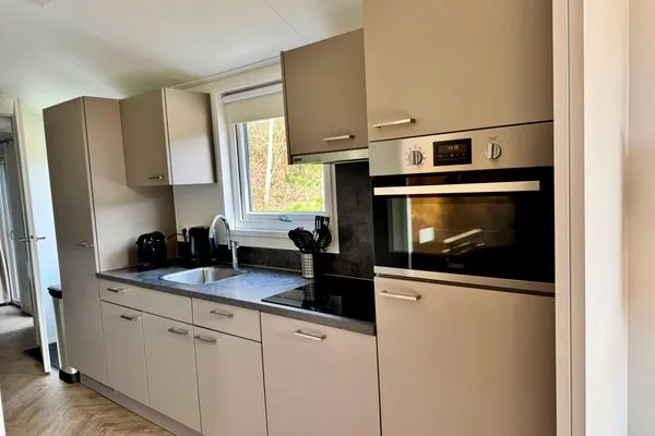  EuroParcs Maasduinen Chalet am Waldrand mit Airco, Hunde willkommen.