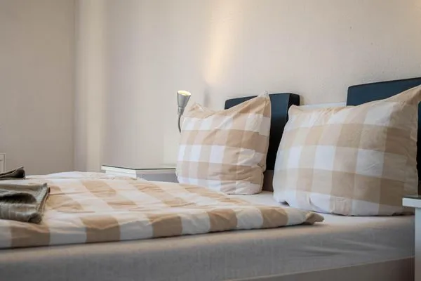 2. Schlafzimmer mit Doppelbett  Bahnhofstraße 10 - Wohnung 3