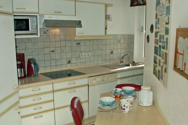 Küche mit kleinem Eßtisch  Dünenblick Whg. 08