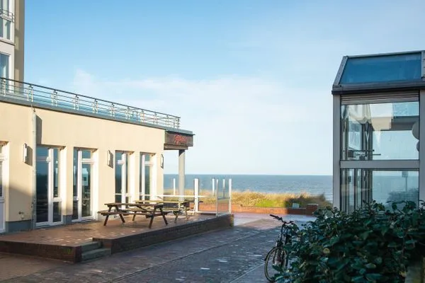 Terrasse mit (eingeschränktem) Meerblick Strandvilla Marina Strandvilla Marina Whg. 06