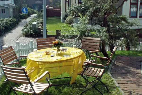 gemeinschaftlicher Garten vor dem Haus Haus Schöneck Haus Schöneck Whg. 05