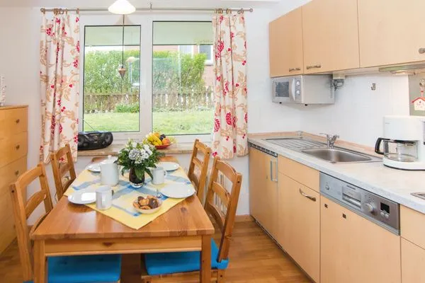 offene Küche mit Eßbereich Haus Klippersteven Haus Klippersteven Whg. 03 Seestern
