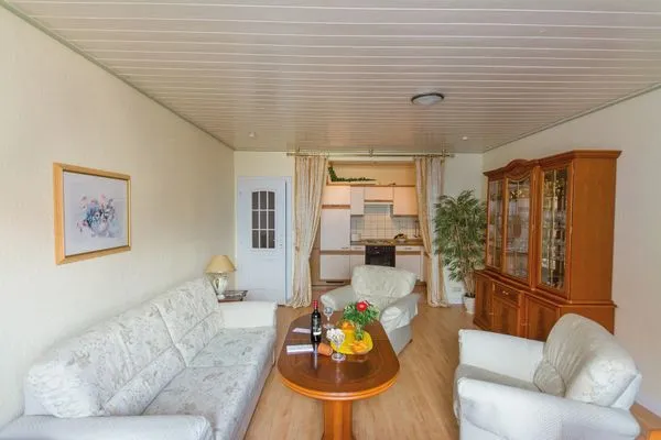 Wohnzimmer mit offener Küche Haus Südwind Südwind Whg. 16