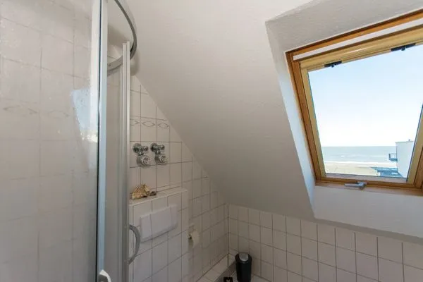 Badfenster mit Meerblick Haus Südwind Haus Südwind Whg 27 "Frische Brise"