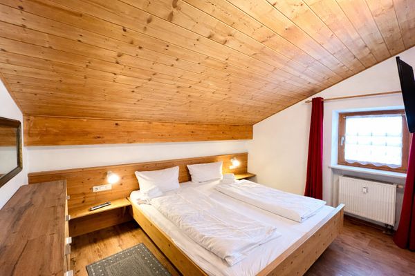  Ferienwohnung Forggenseeblick Ferienwohnungen in Schwangau - Schlafzimmer