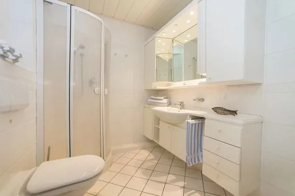 Badezimmer Bootsweg 8 Vorderdeck Whg. 05