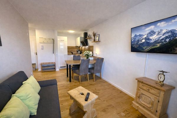  Ferienwohnung Felsenschwalbe Ferienwohnungen in Pfronten - Wohnzimmer