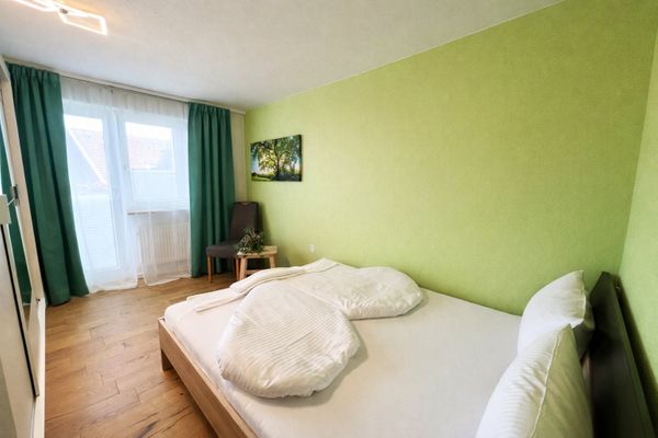  Ferienwohnung Felsenschwalbe Ferienwohnungen in Pfronten - Schlafzimmer