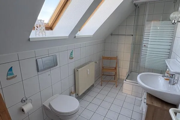 Badezimmer mit Dusche  Ferienwohnung Seepferdchen