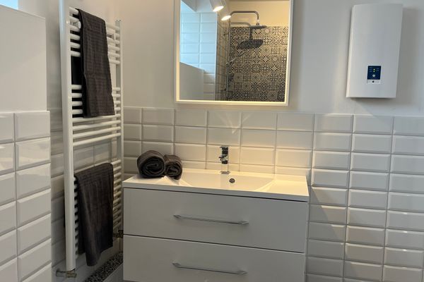  Justs Place Garding - Badezimmer