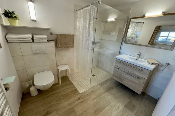 Badezimmer  unterm Reet