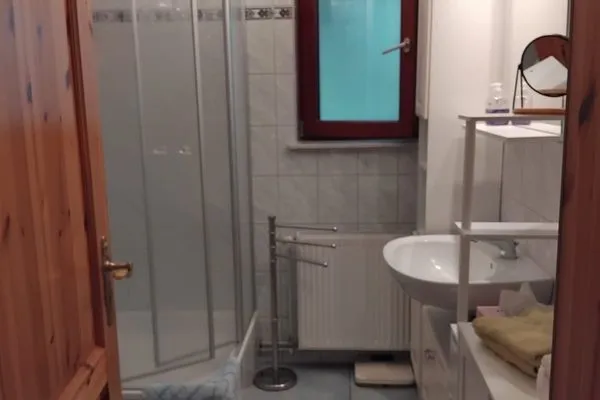 Badezimmer  Ferienwohnung Feddersen