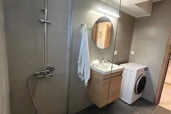 Badezimmer  Orfanos 5