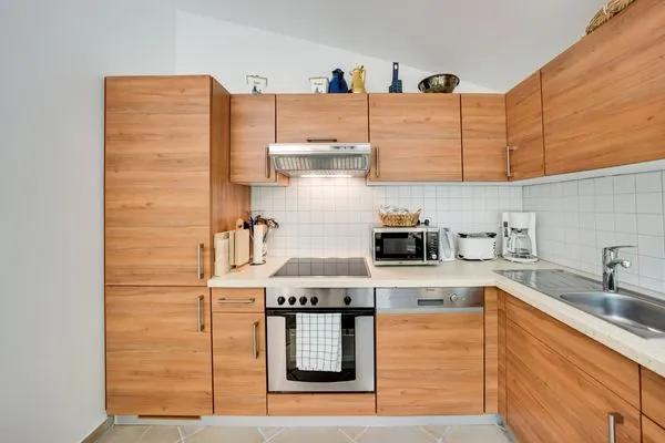 Küche / Küchenzeile  Wald & Meer Apartments, FeWo I: Waldgeflüster