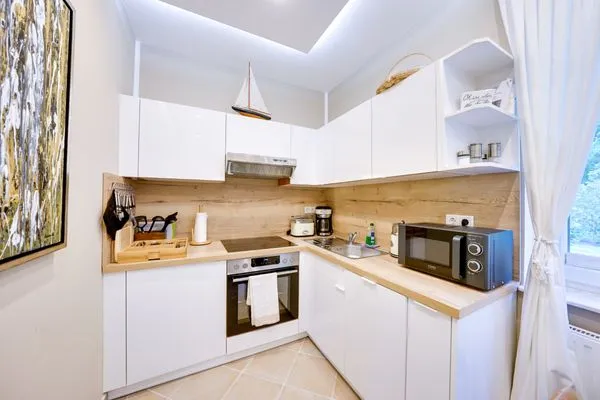 Küche / Küchenzeile  Wald & Meer Apartments, FeWo II: Waldblick