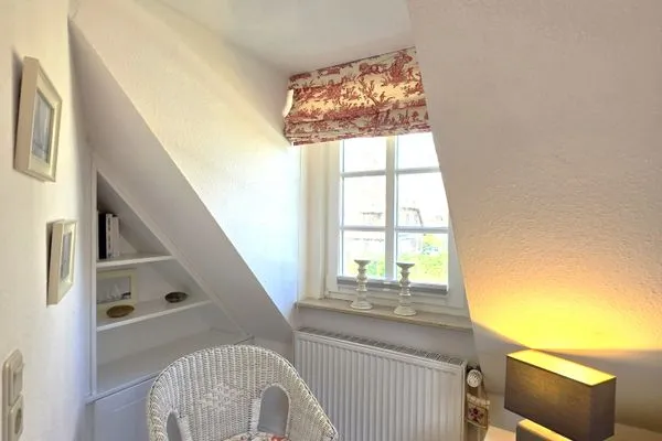 Schlafzimmer  Eulenkamp 8 a - DHH links