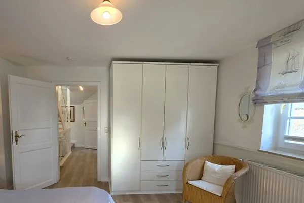 Schlafzimmer  Eulenkamp 8 a - DHH links