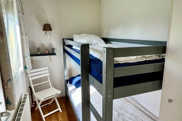  EuroParcs Schoneveld / Breskens Huis Zeemeeuw mit Zaun Haus Nr. J250