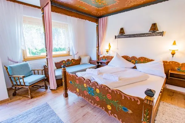 Schlafzimmer mit Doppelbett  Bergidyll 9 by Alpenidyll Apartments