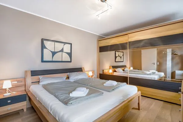 Ferienhaus Bahnhofstrasse Ferienwohnung Morgensonne Langenargen - Schlafzimmer - Doppelbett