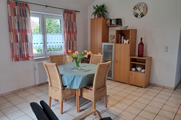  Ferienhaus Strandperle Otterndorf - Essbereich