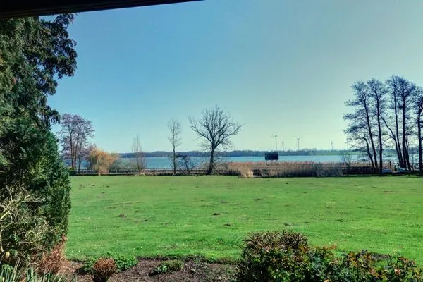   Seehof Nr. 2 - Ferienhaus in erster Reihe am See