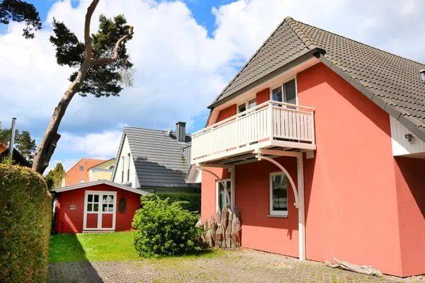 Außenansicht des Hauses (Südseite)  Bernstein