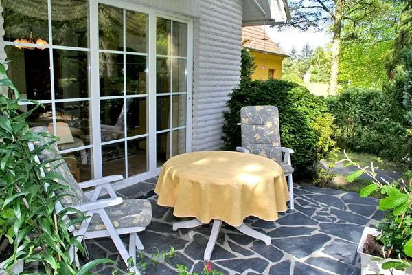 Terrasse im Grünen  Haus Weststrand W2