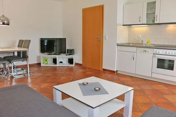 Raumaufteilung von der Couch aus gesehen Zum Leuchtturm Wohnung 7