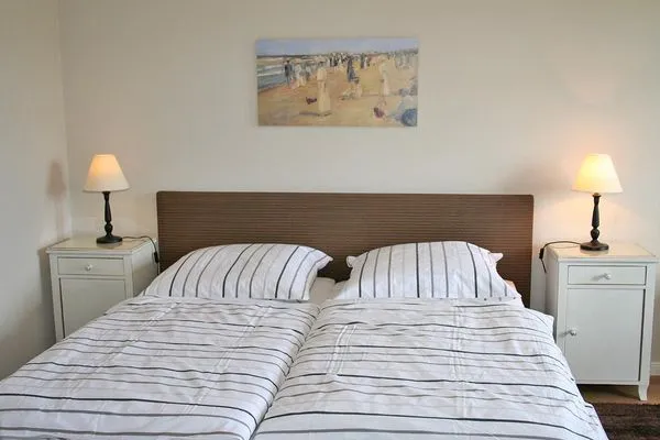 Schlafzimmer mit Doppelbett + Kleiderschrank  Krabbenort