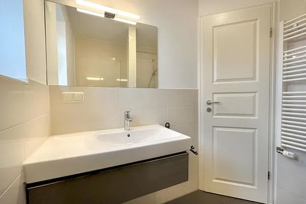 Bad mit Dusche und WC  Krabbenort