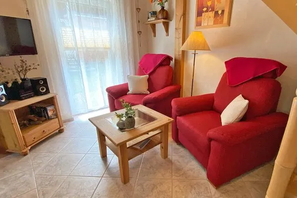 Wohnzimmer mit Sat-TV  Stichling