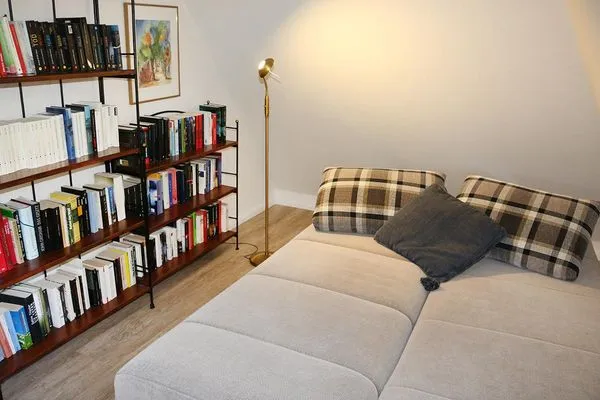 Couch ausgeklappt, als Aufbettung für weitere Personen Waldsiedlung W9.5