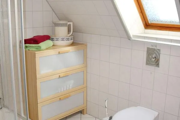 zweites Bad im oberen Bereich mit Dusche und WC Waldsiedlung W9.5
