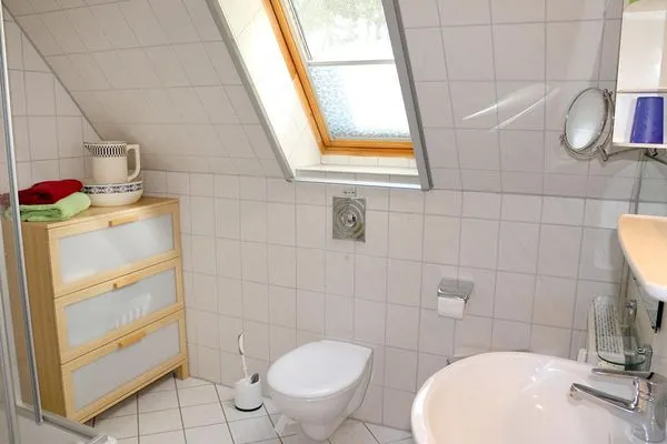 zweites Bad im oberen Bereich mit Dusche und WC Waldsiedlung W9.5