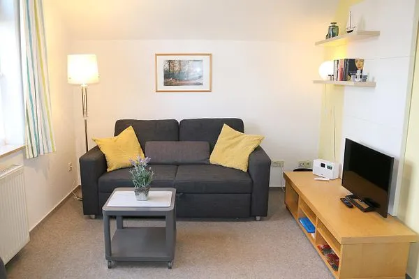 nach Bedarf läßt sich die Couch auch Ausklappen Katharinas Ferienhaus Wohnung 3